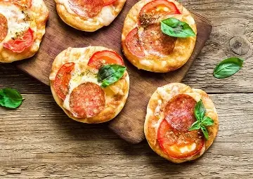 Her Öğün İçin Pratik ve Lezzetli: Mini Pizza Tarifi