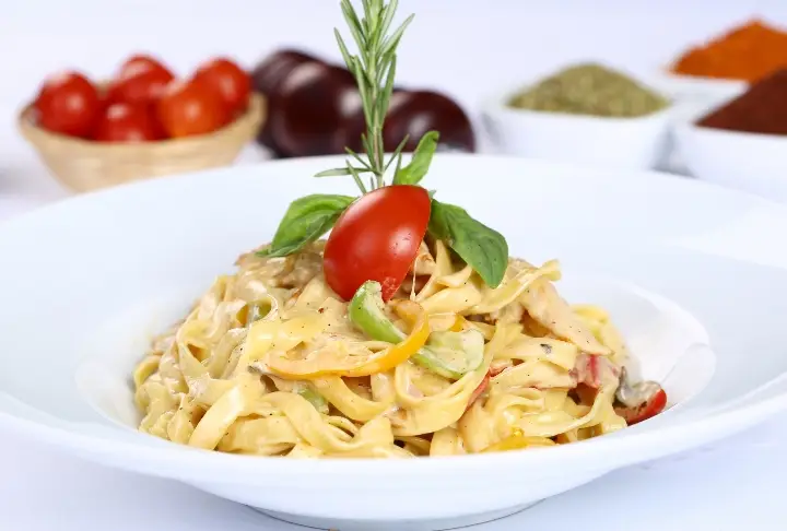 Fettucini Bol Peynir