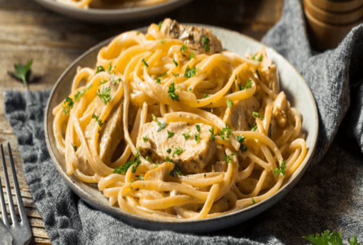 Tavuk Fettucine Alfredo