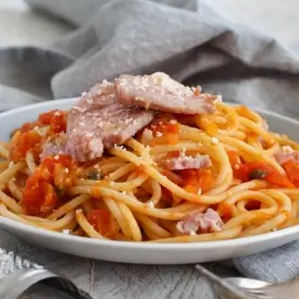 Ton Balıklı Domatesli Spaghetti