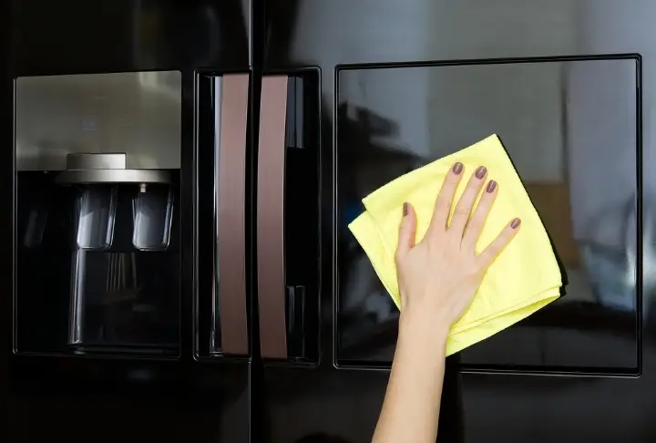 Pratik Buzdolabı Temizliği: 5 Adımda Buzdolabı Nasıl Temizlenir?