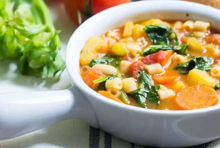 Kış İçin Doyurucu Çorbalar: Hearty Soup nedir?
